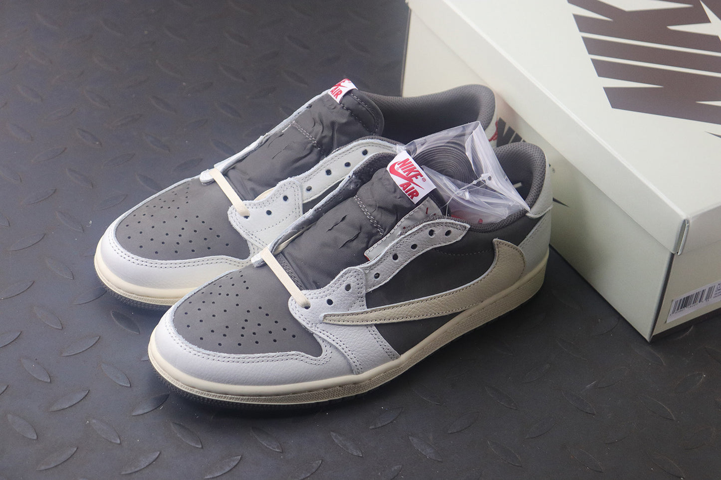 Travis Scott x Air Jordan 1 Reverse Mocha