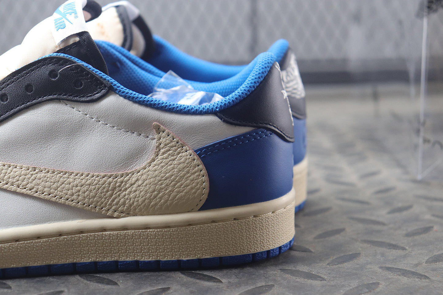 Travis Scott x Fragment x Air Jordan 1 Low Fragment