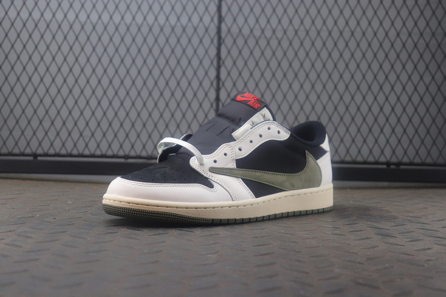 Travis Scott x Air Jordan 1 Low Olive