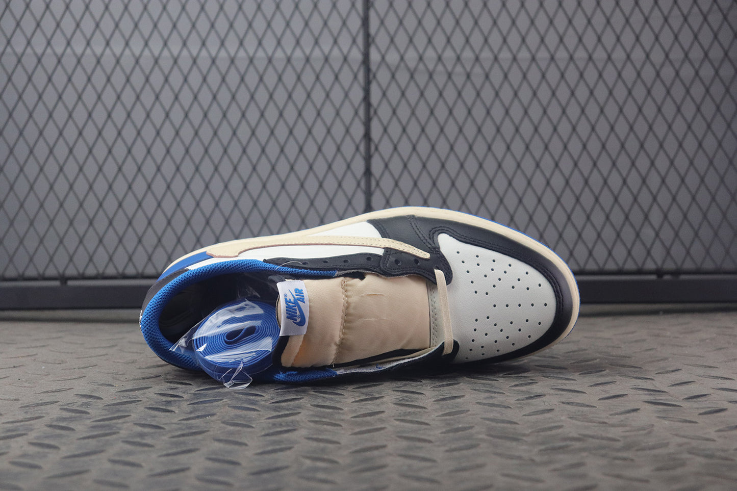 Travis Scott x Fragment x Air Jordan 1 Low Fragment