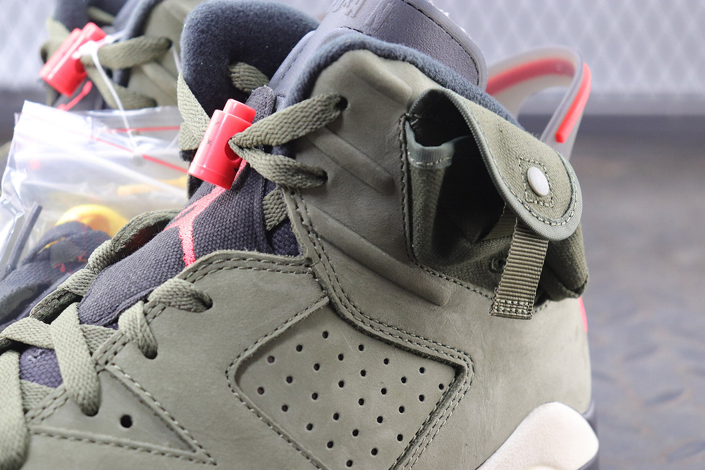 Travis Scott x AJ6 “Medium Olive"