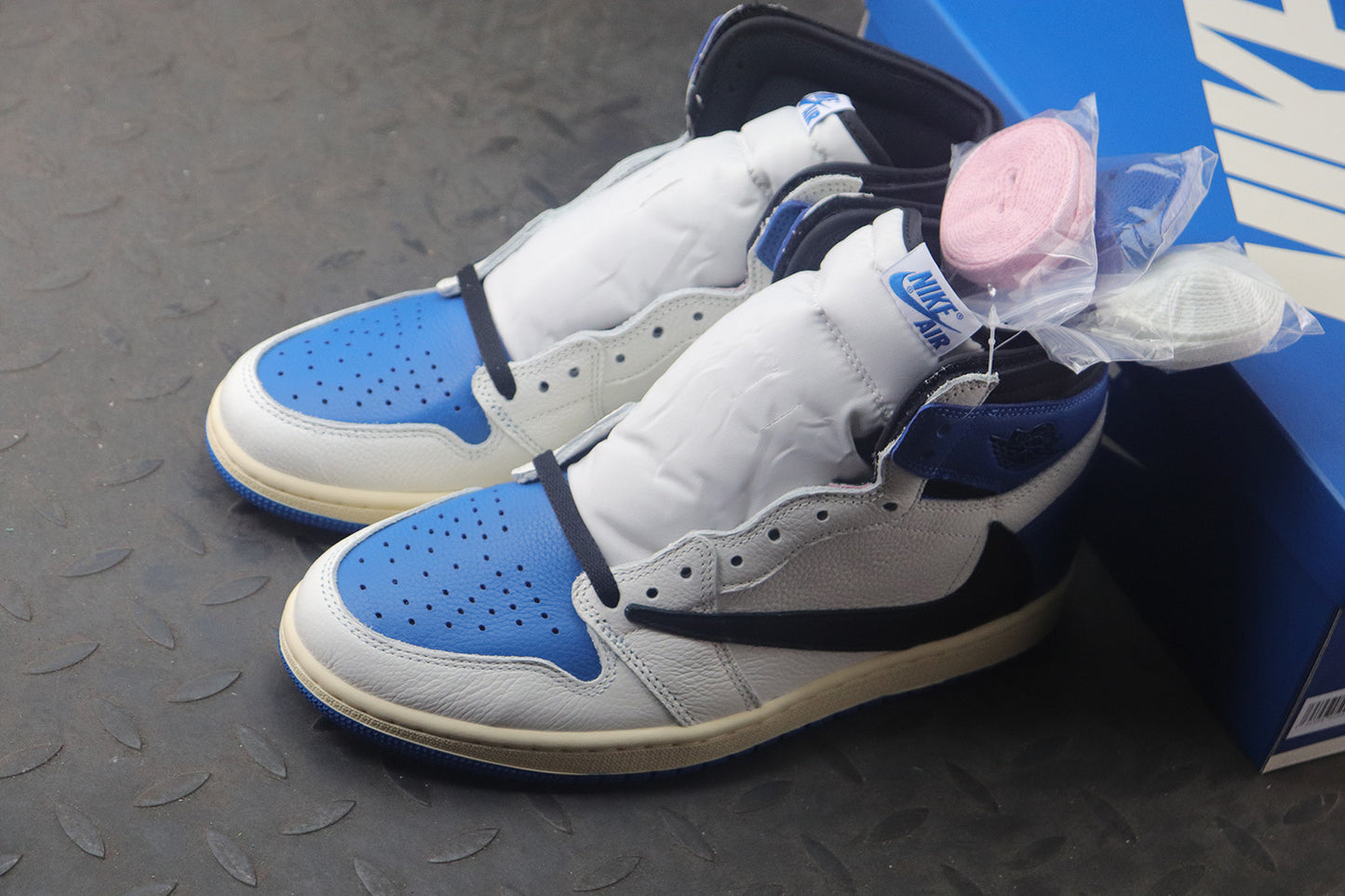 Travis Scott x Fragment x Air Jordan 1 High